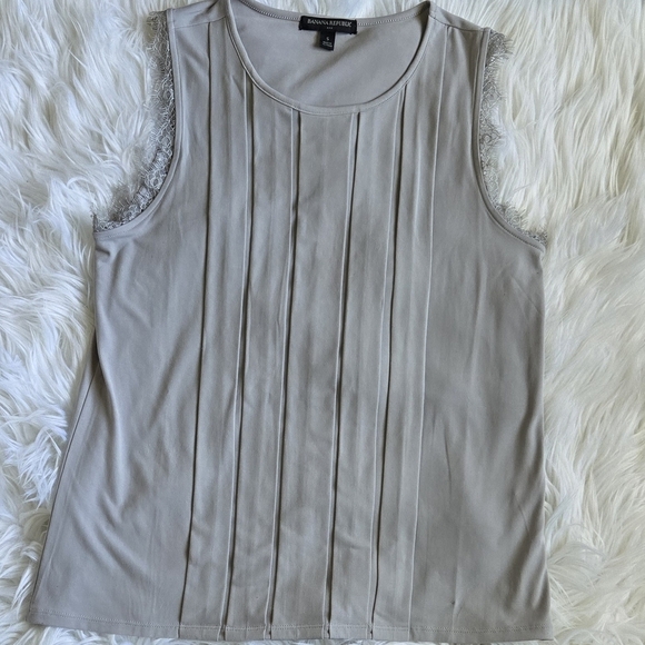 Banana Republic Tops - Banana Republic Women's Gray Sleeveless Top